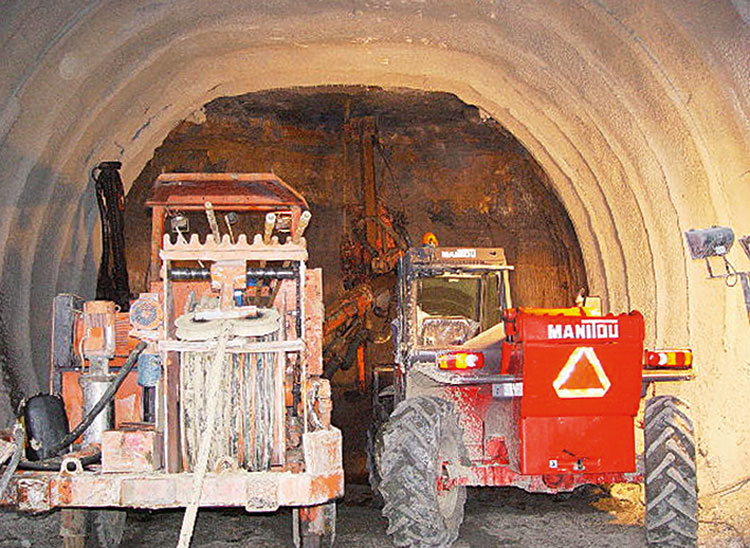First application of OMEGA-BOLT for Mato Forte Tunnel First application of OMEGA-BOLT for Mato Forte Tunnel