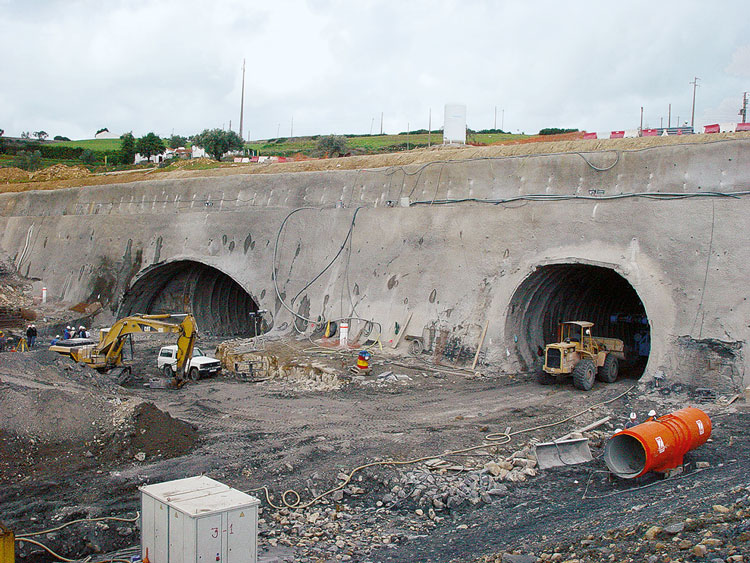 First application of OMEGA-BOLT for Mato Forte Tunnel First application of OMEGA-BOLT for Mato Forte Tunnel