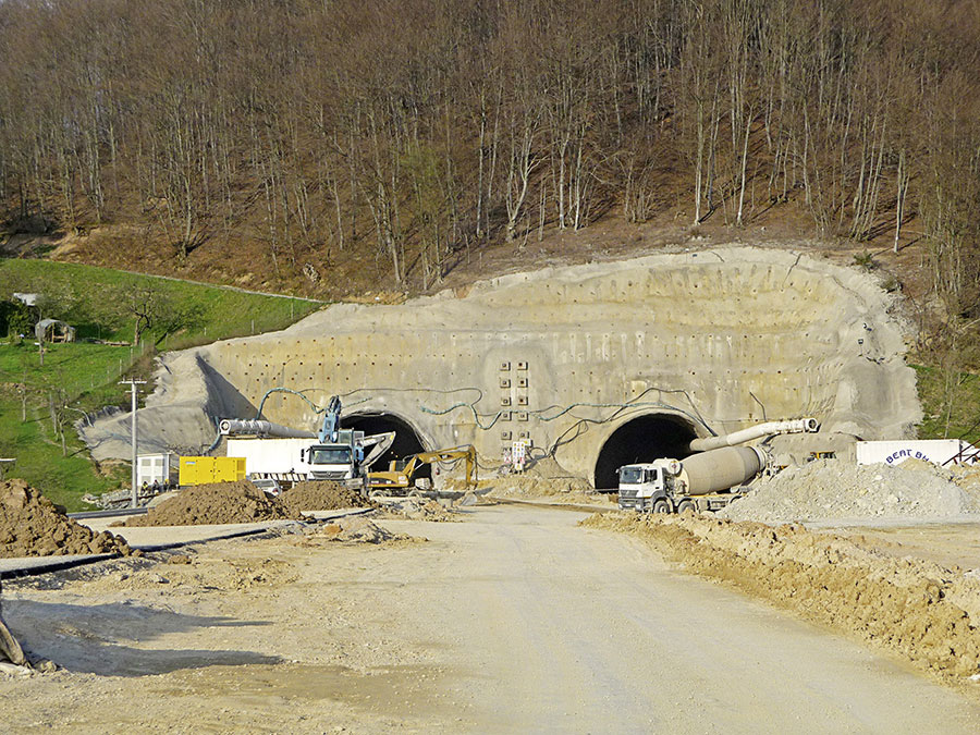 Hochwertige Stützmittel für schwieriges Terrain: Tunnelbauprojekte entlang der A1 in Bosnien Hochwertige Stützmittel für schwieriges Terrain: Tunnelbauprojekte entlang der A1 in Bosnien