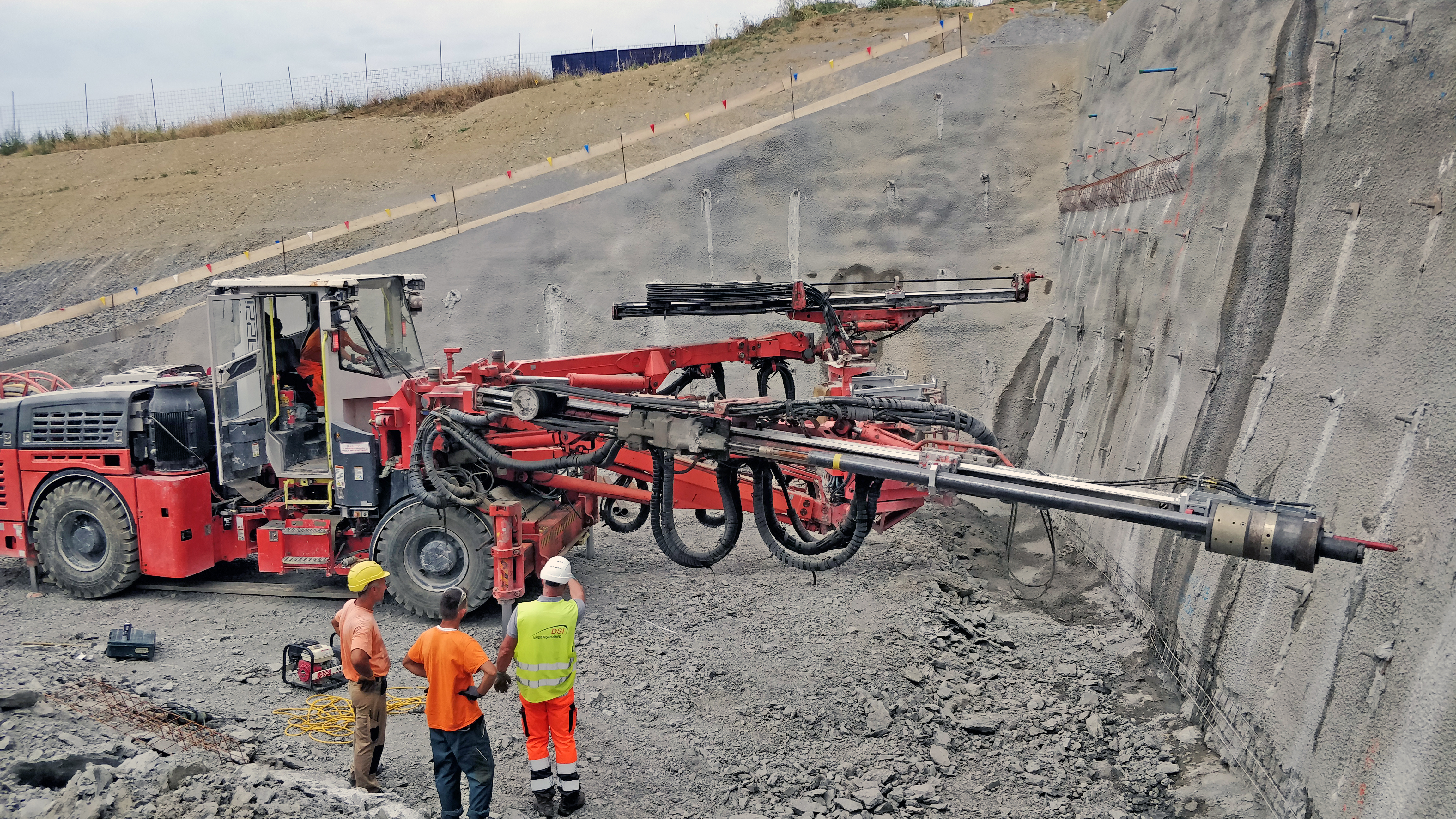 AT — Pipe Umbrella System The tunnel is secured with the AT — Pipe Umbrella System