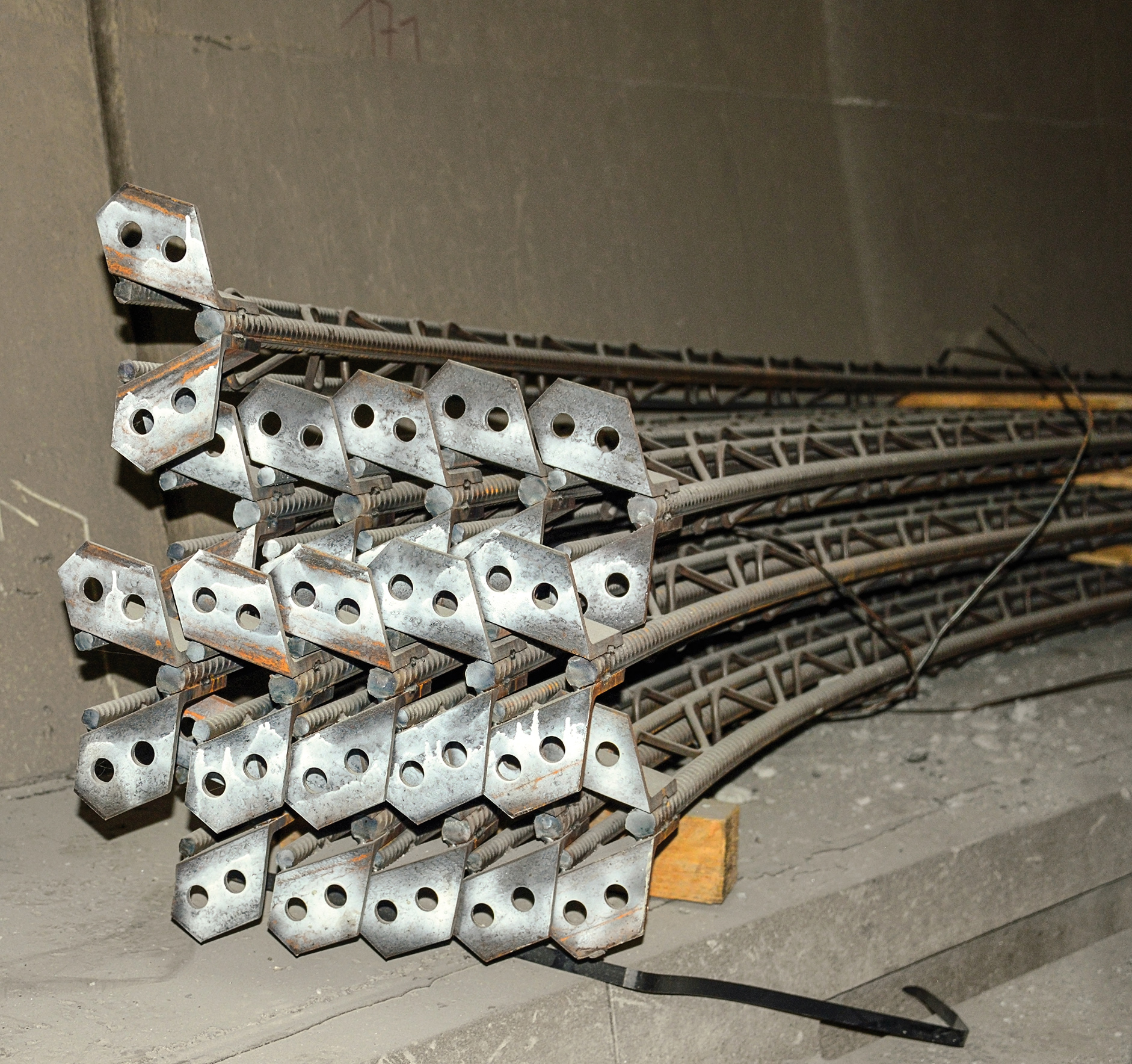 The Arlberg Tunnel: DSI supplies Ground Support Products for Austria’s longest Road Tunnel The Arlberg Tunnel: DSI supplies Ground Support Products for Austria’s longest Road Tunnel