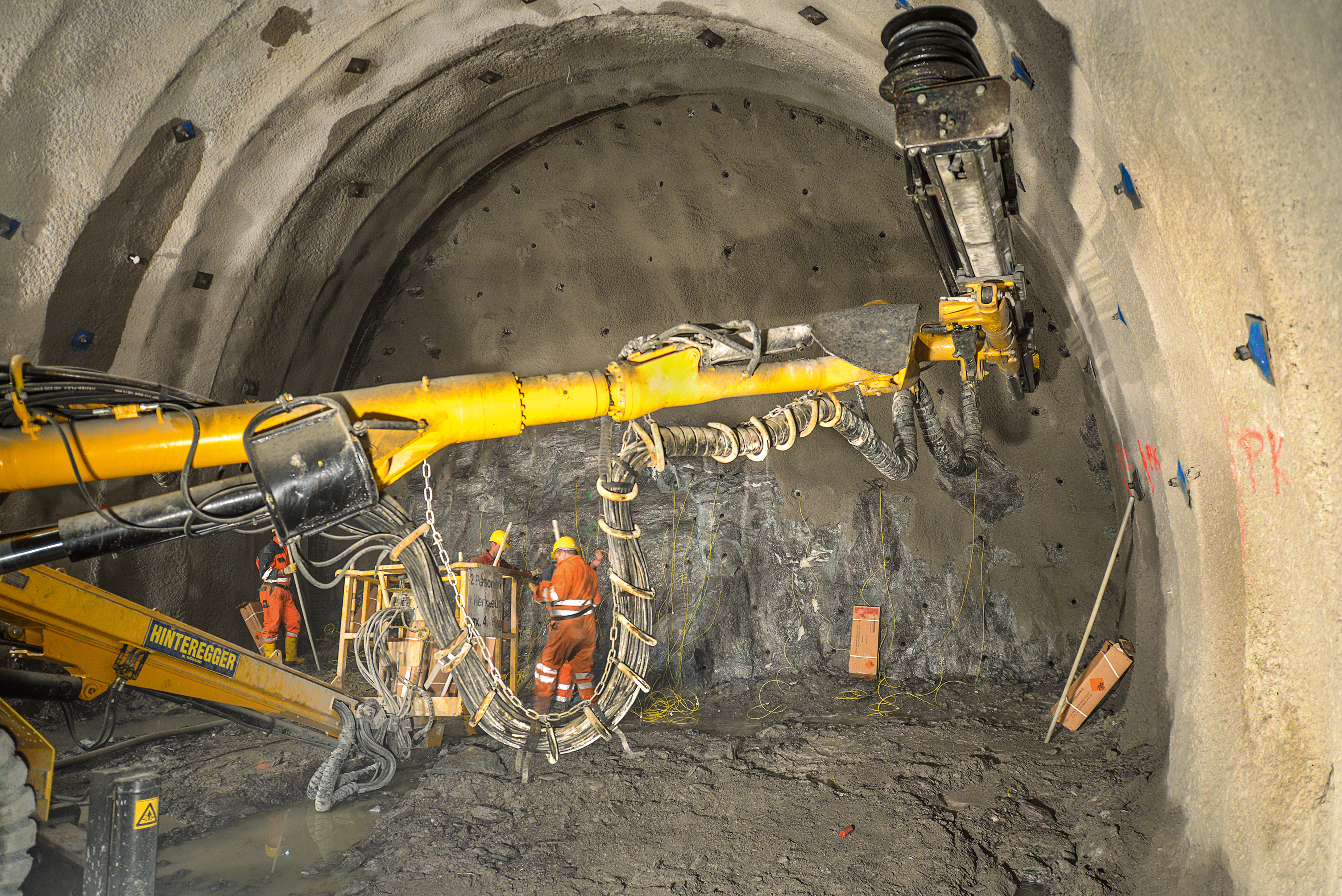 The Arlberg Tunnel: DSI supplies Ground Support Products for Austria’s longest Road Tunnel The Arlberg Tunnel: DSI supplies Ground Support Products for Austria’s longest Road Tunnel