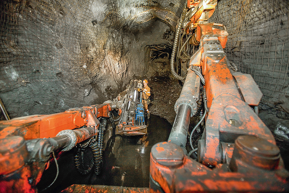 Delivering Ground Support Cost Efficiencies: The DSI-PEAK Resin Bolting System Delivering Ground Support Cost Efficiencies: The DSI-PEAK Resin Bolting System