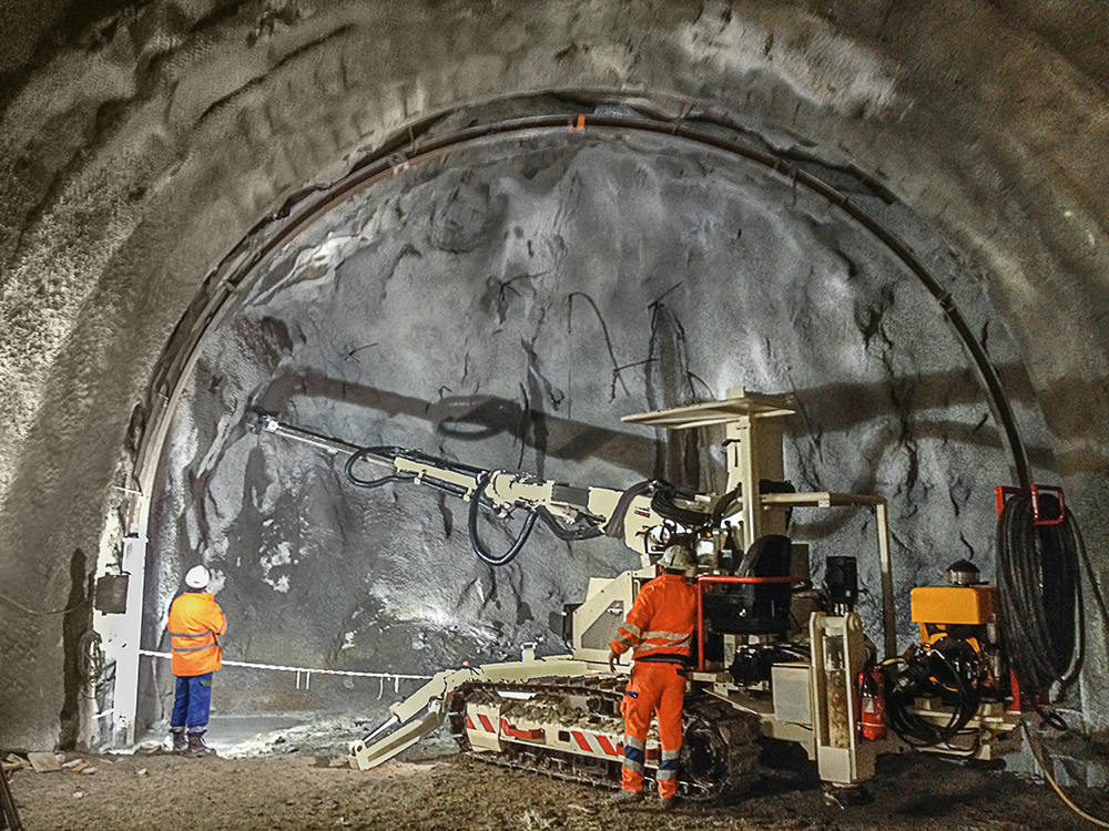 Der Tunnel du Chambon: POWER SET Anker sichern wichtige Verbindung zwischen Grenoble und Briançon Der Tunnel du Chambon: POWER SET Anker sichern wichtige Verbindung zwischen Grenoble und Briançon