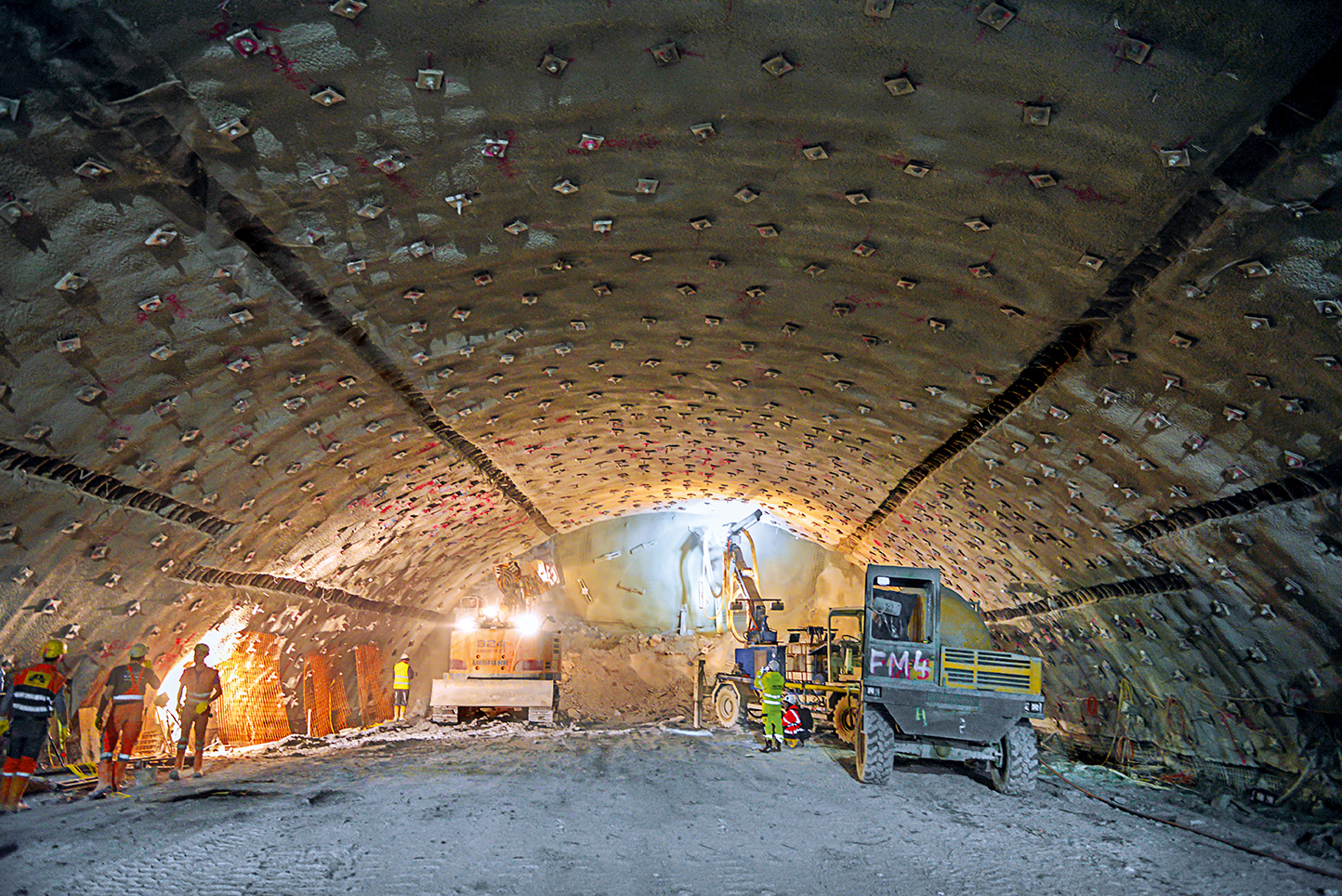 Der Semmering-Basistunnel: Sicherer Vortrieb am Fröschnitzgraben mit Stützmitteln der DSI Underground Der Semmering-Basistunnel: Sicherer Vortrieb am Fröschnitzgraben mit Stützmitteln der DSI Underground